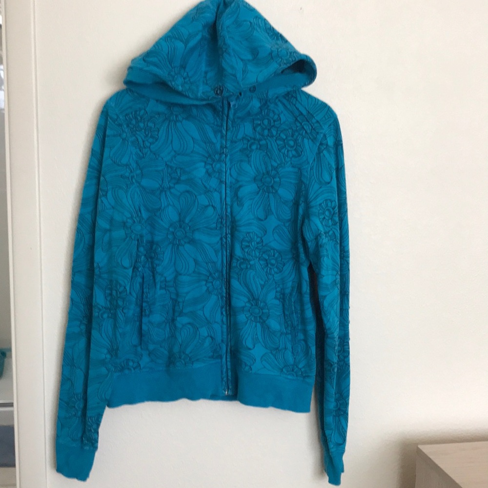Lululemon Jacket with hoodie, missing lace